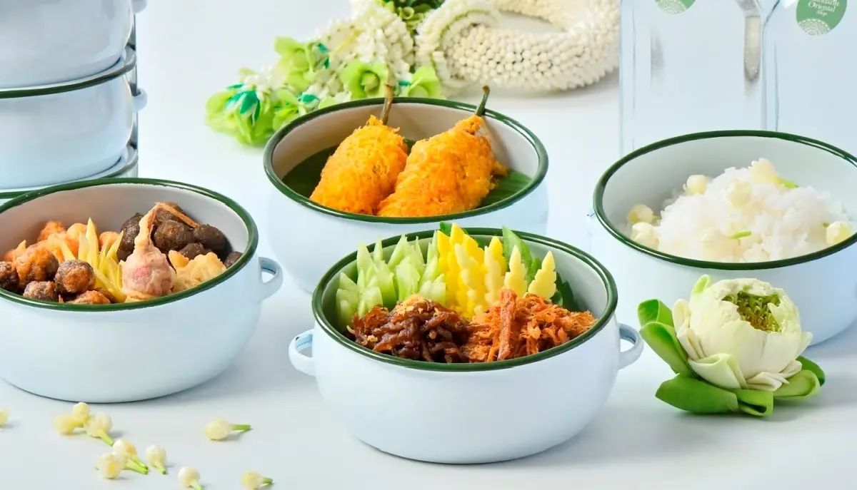 "ข้าวแช่" คลายร้อนที่ริมน้ำ... "โรงแรมแมนดาริน โอเรียนเต็ล"