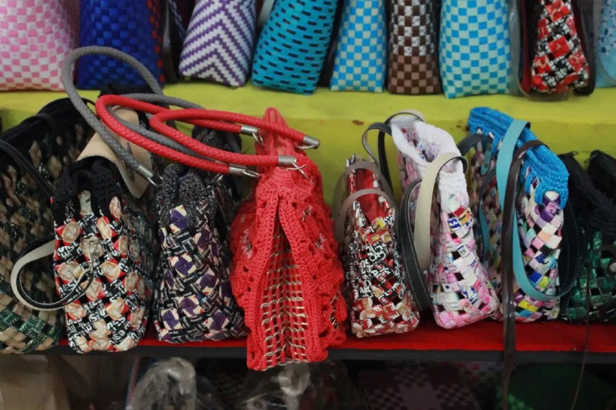 การเคหะแห่งชาติ ชู “ชุมชนวังหว้า” จ.ระยอง ต้นแบบการจัดการขยะแบบยั่งยืน  แปลงขยะสู่การสร้างอาชีพ สร้างรายได้ และความเป็นอยู่ที่ดีให้ทุกคนในชุมชน