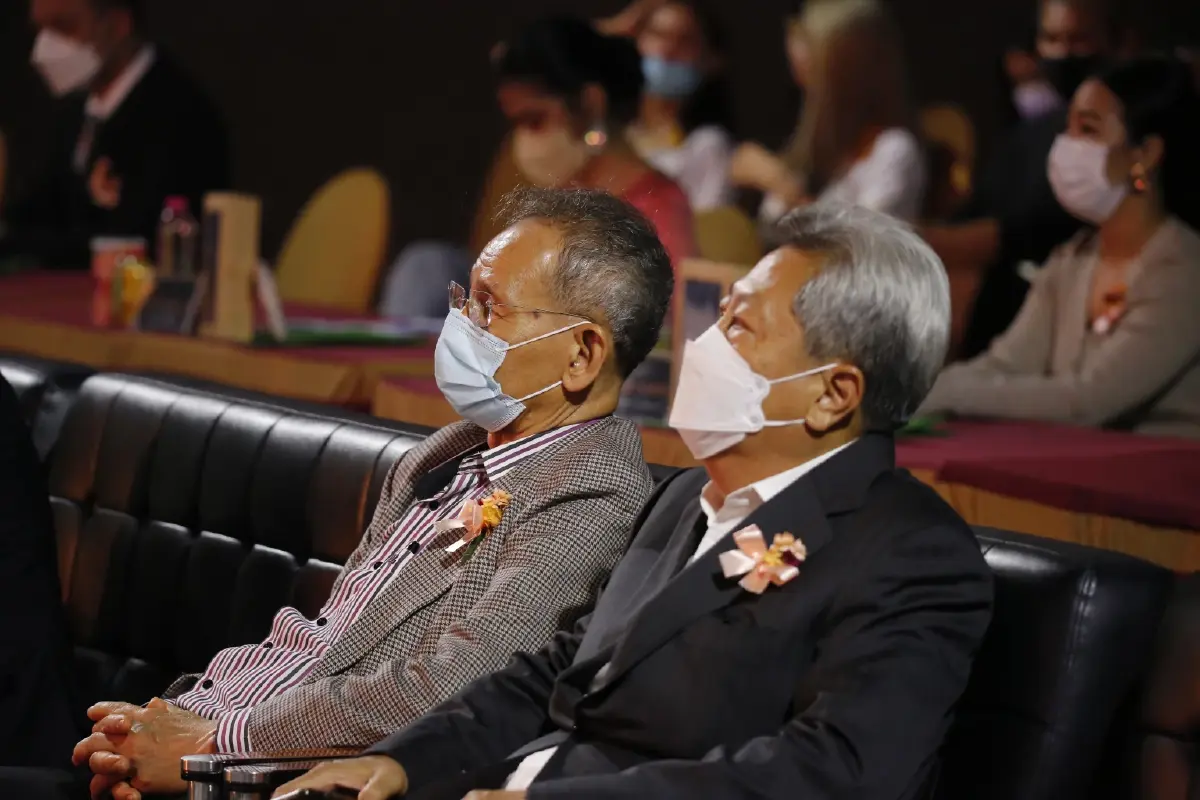 "สุวัจน์" เปิดงานประกวด "มิสนอร์ทอีส ไทยแลนด์ 2022" ส่งเสริมท่องเที่ยวอีสาน