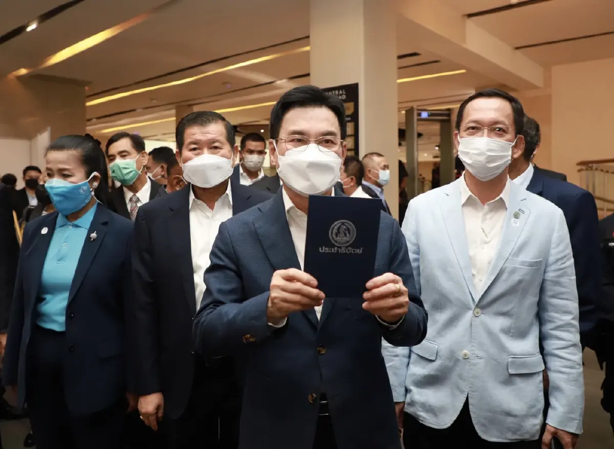 ปชป.จัดดินเนอร์ทอร์คระดมทุน "เฉลิมชัย" ย้ำทุกบาทคุ้มค่า-โปร่งใส