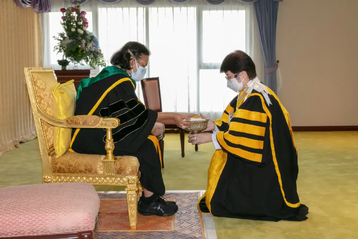 กรมสมเด็จพระเทพฯ เสด็จฯ พระราชทานปริญญาบัตรบัณฑิตนิด้า ครั้งที่ 41