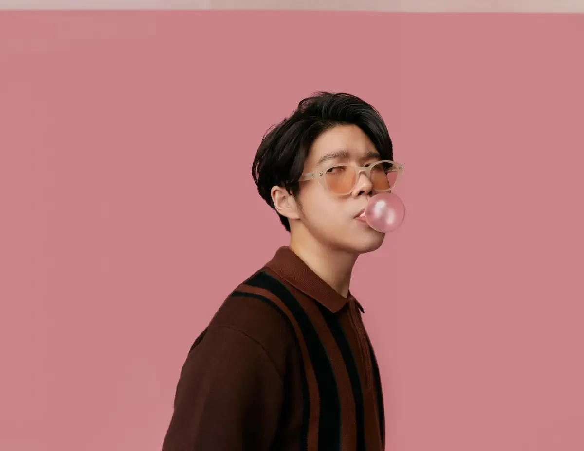 “เที่ยวสงกรานต์” เล่น “สกิมบอร์ด” ในทะเลจำลองกลางกรุง