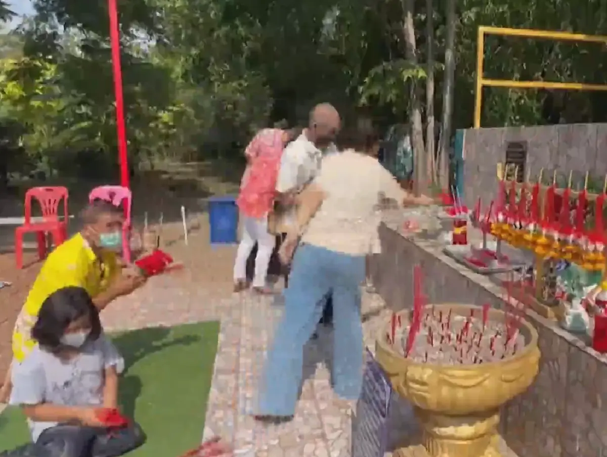 เลขเด็ดหวยงวดนี้ 16 เม.ย. 65 แห่ลอด "ท้าวเวสสุวรรณ" ถูกหวยหลายงวด เช็กเลขดัง