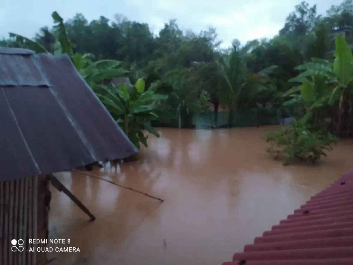 ฝนตกหนัก น้ำป่าหลากท่วม บ้านเรือนราษฎรสบสอย ต.ปางหมู จ.แม่ฮ่องสอน