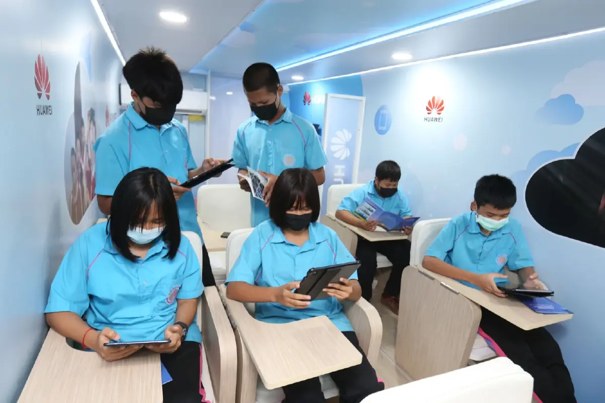 หัวเว่ย จัด 'รถดิจิทัล' นำร่องปลุกทักษะดิจิทัล ลดเหลื่อมล้ำพื้นที่ห่างไกล