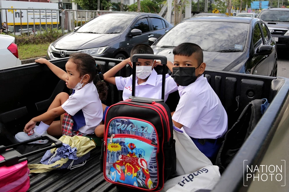 ภาพบรรยากาศ "เปิดเรียนวันแรก" แบบ On-Site ทุกโรงเรียน 100%