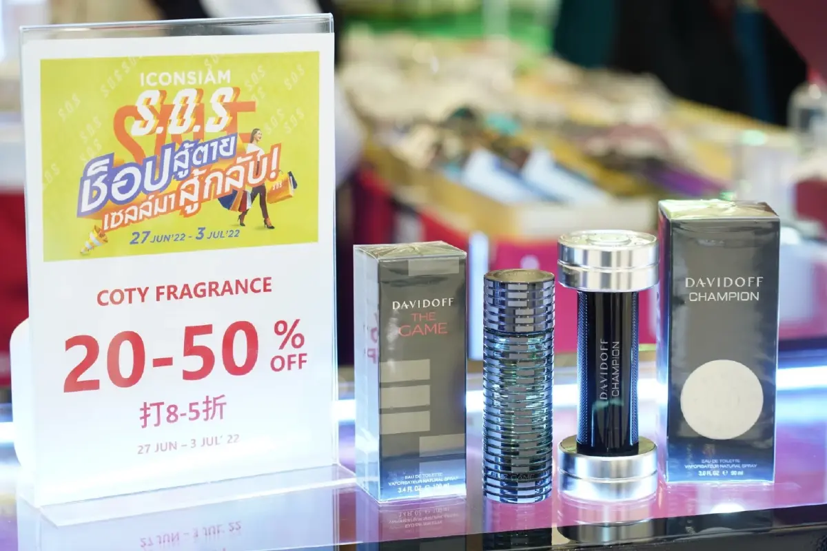 "ไอคอนสยาม" จัดมหกรรม "S.O.S Sale ช้อปสู้ตาย เซลล์มาสู้กลับ" ลดสูงสุด 80%