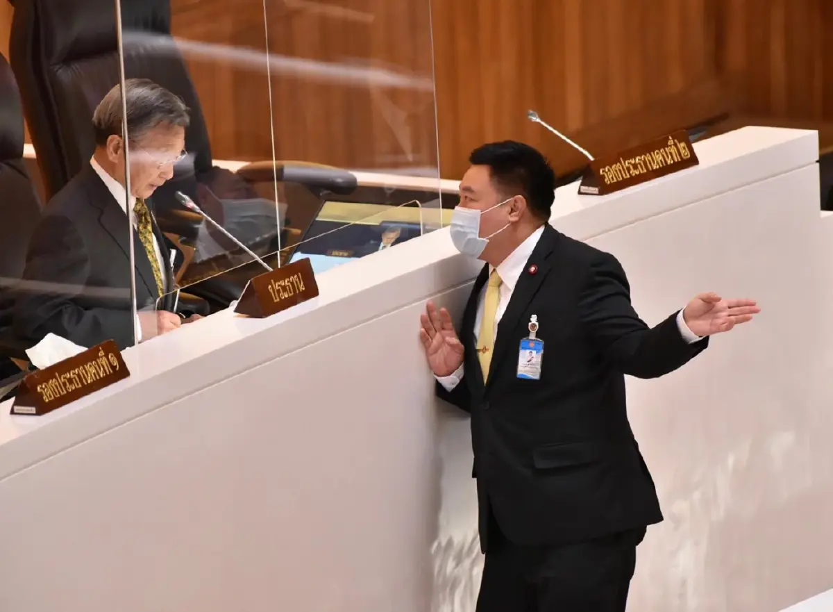 “ญัตติเถื่อน" ถึง “ซักฟอกรั่ว”  จุดชี้ “ไม่ทำลายมิตร-ฆ่าศัตรู”
