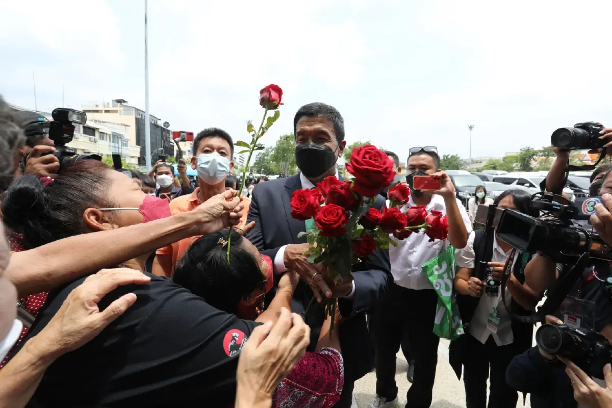 ชัชชาติ สิทธิพันธุ์ ผู้ว่าราชการกรุงเทพมหานครคนใหม่