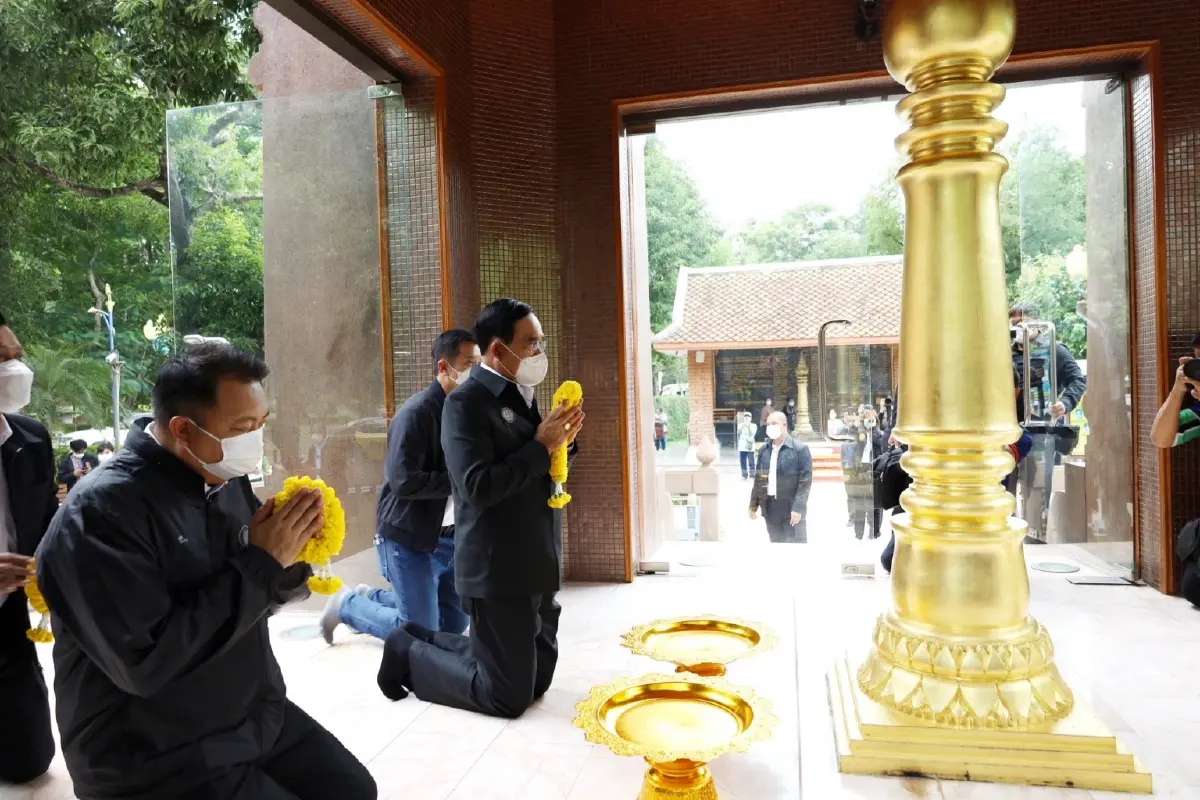 "นายกฯ" นำคณะ ลงพื้นที่ กำแพงเพชร "ส.ส.พปชร." รอต้อนรับ ปชช. ให้กำลังใจ