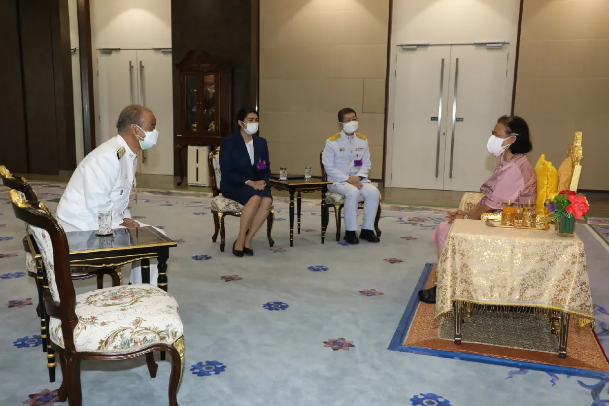 กรมสมเด็จพระเทพฯ พระราชทานพระราชวโรกาสให้ผู้ได้รับพระราชทานทุนมูลนิธิอานันทมหิดล เฝ้าฯ กราบถวายบังคมลาไปศึกษาต่อสหรัฐอเมริกา