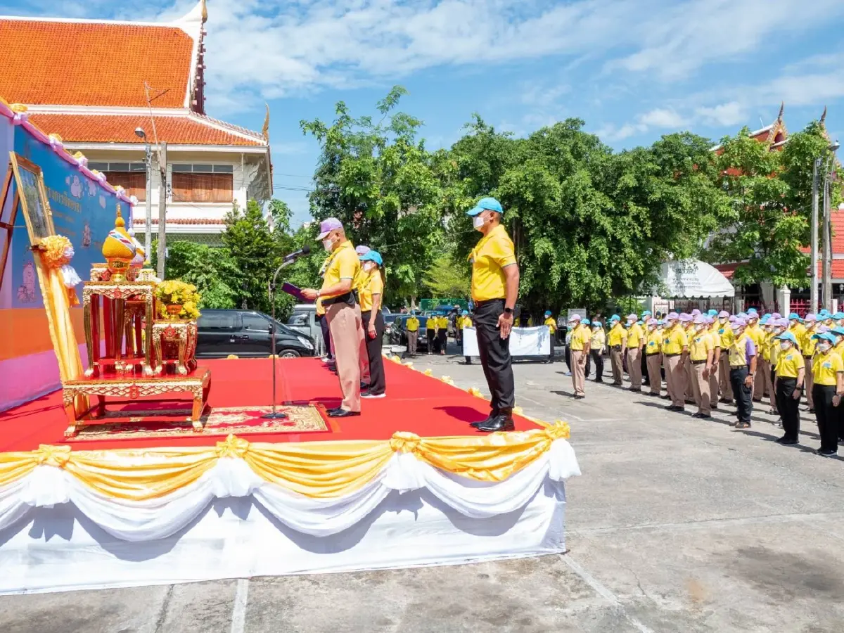 ผบ.ทร.นำกำลังพลจิตอาสาทำกิจกรรม เนื่องในวันเฉลิมพระชนมพรรษา "ในหลวง"