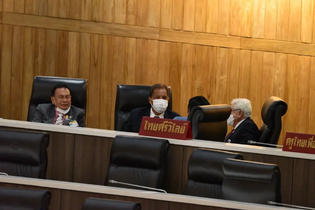 “ก๊วนธรรมนัส” ถอนตัว  ไหวไหม? “รัฐบาล” เสียงข้างน้อย