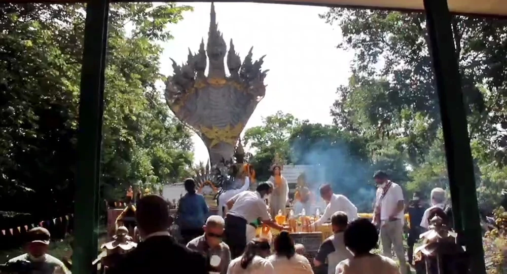 เลขเด็ด "พญานาค" วัดหว้าเอน จ.ปราจีนบุรี คอหวยตาลุกได้เลขเสี่ยงโชค