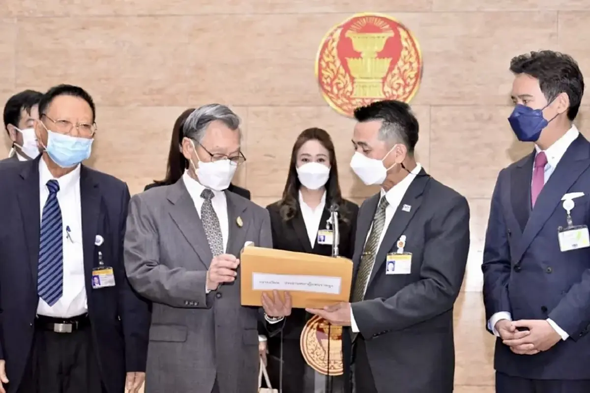 เช็กลิสต์เส้นทาง "คำร้อง" วินิจฉัยปมร้อน 8 ปี "ประยุทธ์"