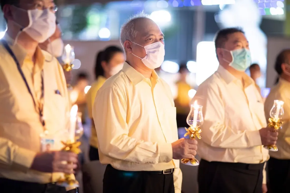 กลุ่มบริษัท บีทีเอส จัดพิธีจุดเทียนถวายพระพรชัยมงคล