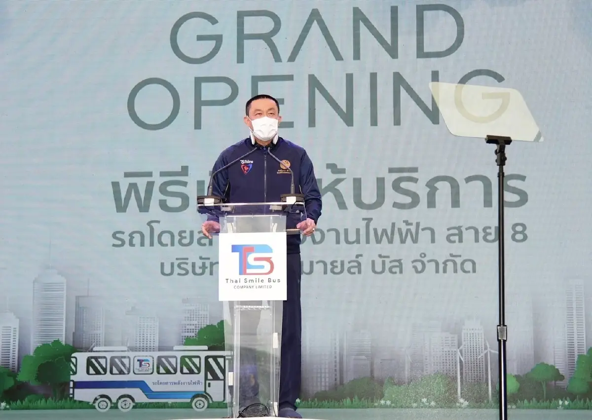 คมนาคมเปิดตัวรถโดยสาร EV ตั้งเป้าให้บริการครบ 1,250 คันภายในปีนี้
