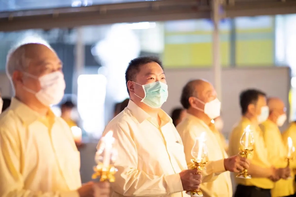 กลุ่มบริษัท บีทีเอส จัดพิธีจุดเทียนถวายพระพรชัยมงคล