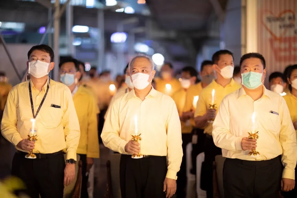 กลุ่มบริษัท บีทีเอส จัดพิธีจุดเทียนถวายพระพรชัยมงคล