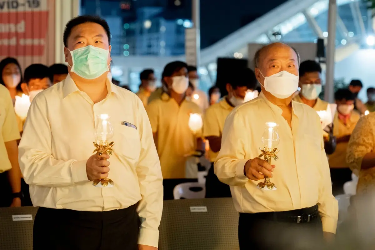 กลุ่มบริษัท บีทีเอส จัดพิธีจุดเทียนถวายพระพรชัยมงคล