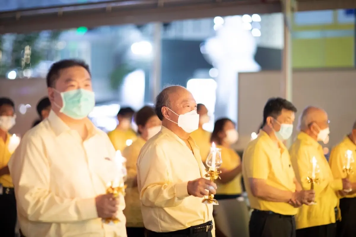 กลุ่มบริษัท บีทีเอส จัดพิธีจุดเทียนถวายพระพรชัยมงคล