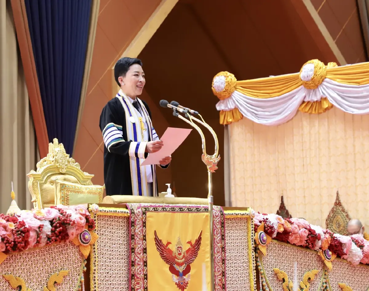 เจ้าฟ้าพัชรกิติยาภาฯ เสด็จแทนพระองค์ พระราชทานปริญญาบัตรแก่ผู้สำเร็จการศึกษา มรภ.เขตภาคกลาง ปีการศึกษา 2560-2562