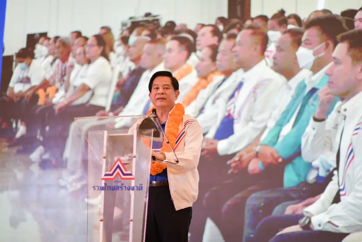 “พีระพันธุ์”เปิดสาขารทสช.สุราษฎร์ธานี-มั่นใจ“ทีมนายก อบจ.”คว้าส.ส.