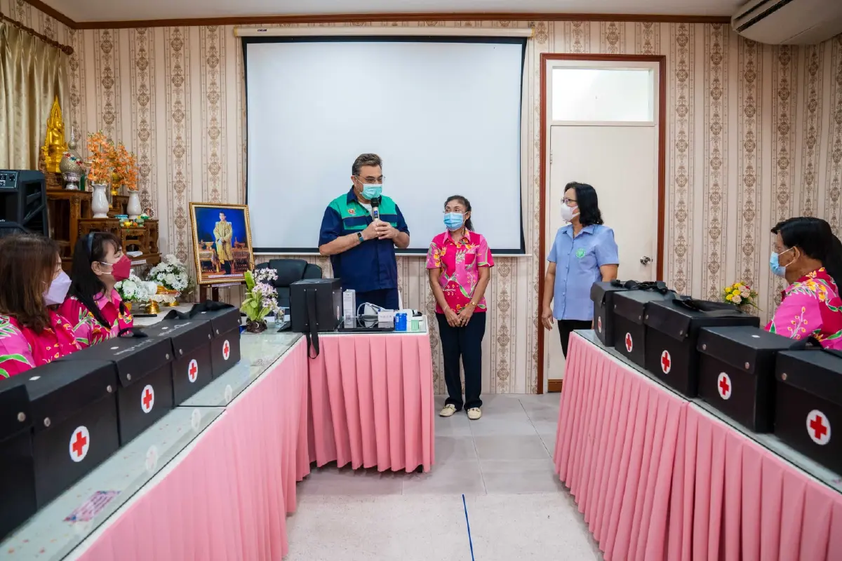 มูลนิธิคาราบาว มอบเงินสนับสนุน 1 แสนบาท สมทบทุนซื้ออุปกรณ์ทางการแพทย์