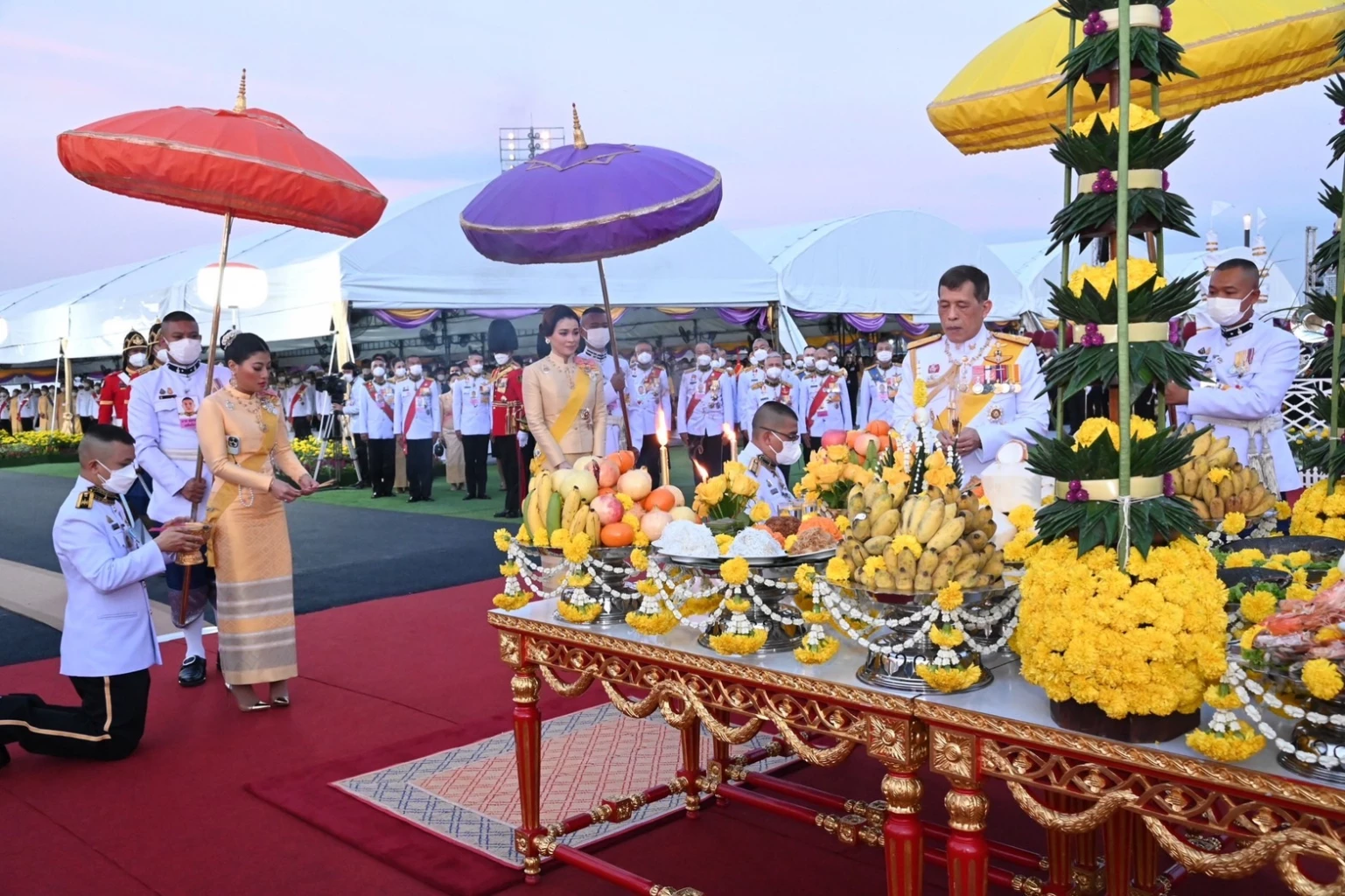 ในหลวง ทรงเปิด 'พระบรมราชานุสาวรีย์ ร.9'