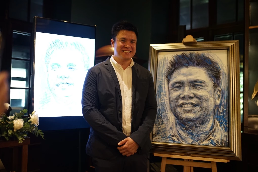 จองสิทธิ์เป็นเจ้าของภาพ Portrait ตนเอง วาดโดย ศักดิ์วุฒิ วิเศษมณี