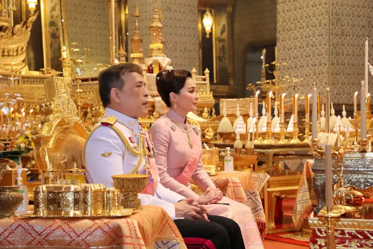 ในหลวง ทรงบำเพ็ญพระราชกุศล วันปิยมหาราช พุทธศักราช 2565