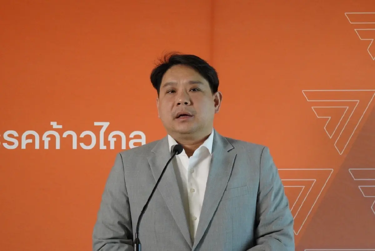 “ก้าวไกล” ลั่นถึงเวลา “ปฏิรูปกองทัพ” เปิดช่องร้องทุกข์-ปัญหาทุจริต