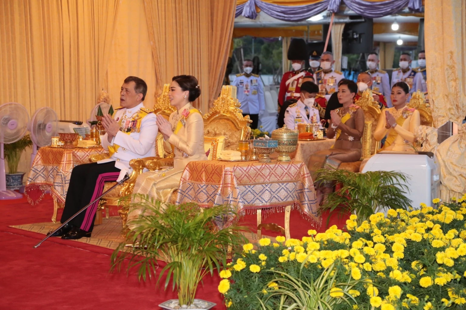ในหลวง ทรงเปิด 'พระบรมราชานุสาวรีย์ ร.9'