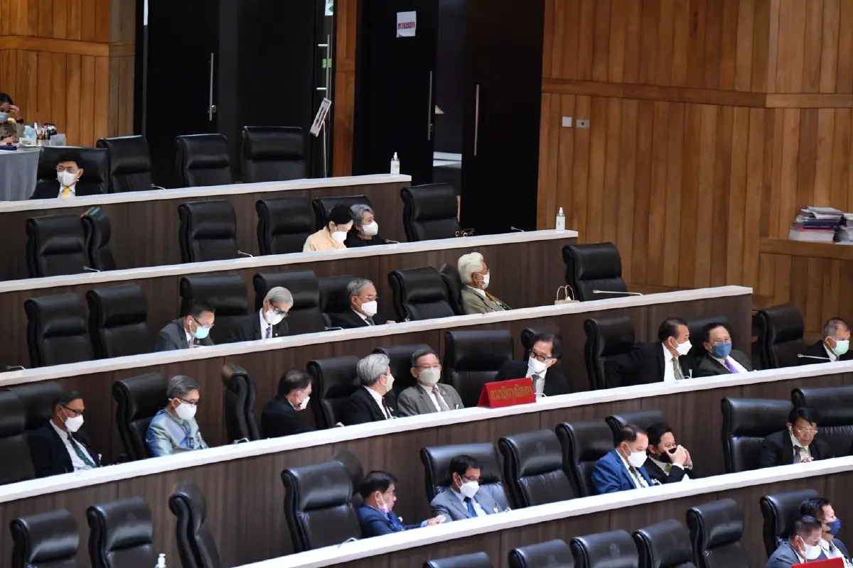 "ส.ว." ยื้อ “ญัตติประชามติ”  “รัฐบาล” ไม่จริงใจแก้ “รธน.60”