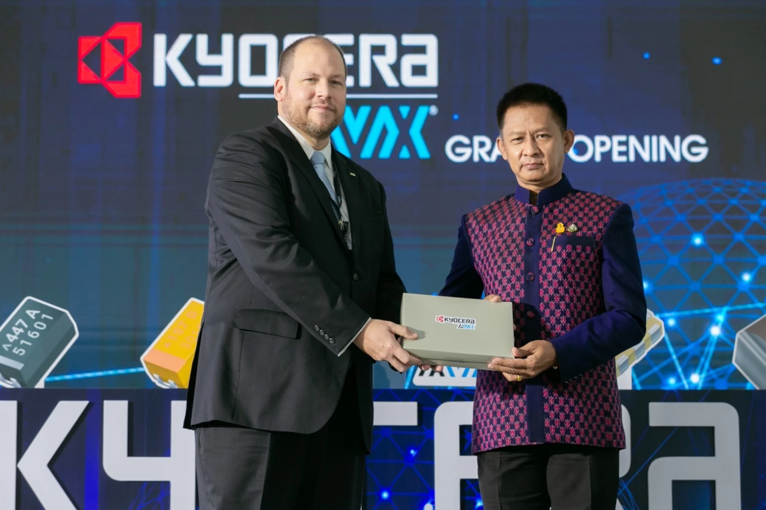 Kyocera AVX ทุ่มหมื่นล้าน เปิดตัวโรงงานผลิตตัวเก็บประจุเซรามิก ...