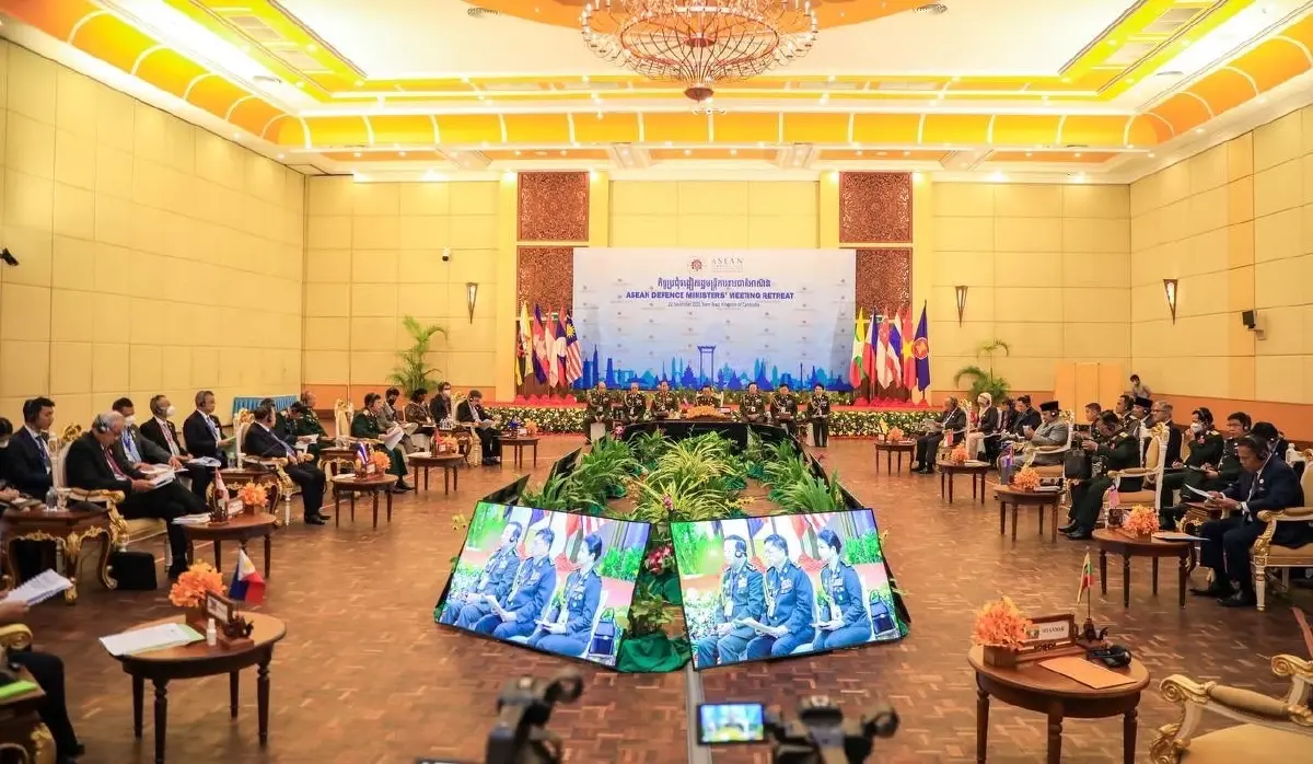 "บิ๊กป้อม" ร่วมประชุม รมว.กลาโหมอาเซียน ย้ำ อาเซียน เป็นหนึ่งเดียว