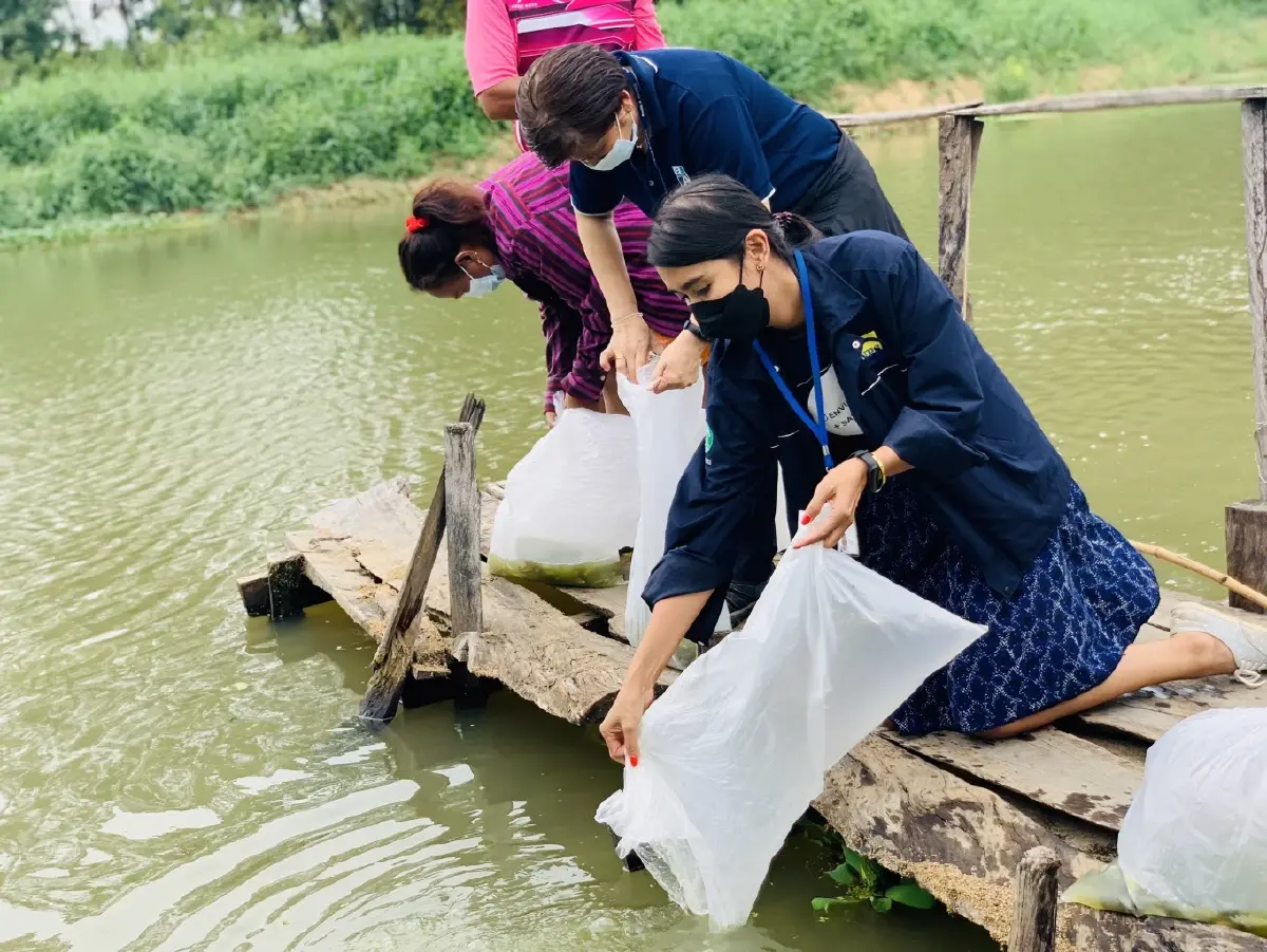 NPS จัดกิจกรรมปล่อยปลาและกุ้งคืนสู่ธรรมชาติ ฟื้นฟูระบบนิเวศลุ่มน้ำปราจีนฯ