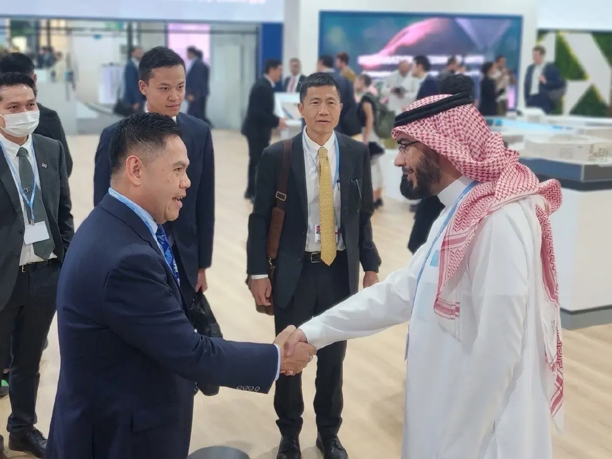 "วราวุธ" โชว์ผลงาน  Thailand Pavilion ตั้งเป้าลดก๊าซเรือนกระจกในระยะยาว พร้อมหารือทวิภาคีไทย - เนเธอร์แลนด์ ประเด็นการจัดการน้ำอย่างยั่งยืน