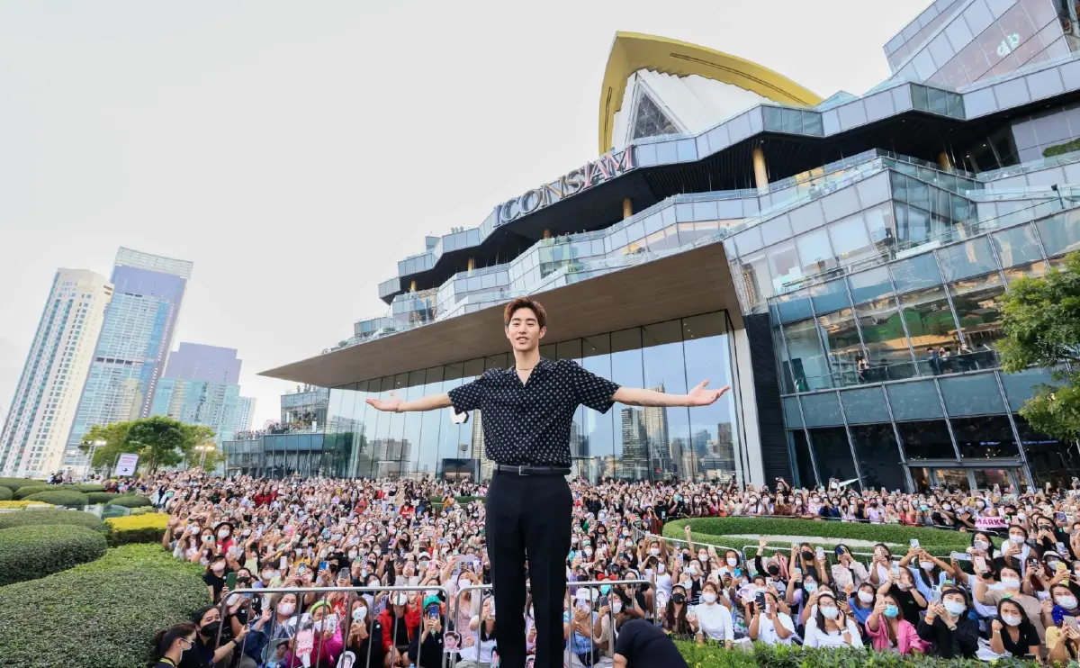 ไอคอนสยาม ดึงศิลปินระดับโลก “มาร์ค ต้วน” ร่วมสร้างปรากฏการณ์สุดยิ่งใหญ่