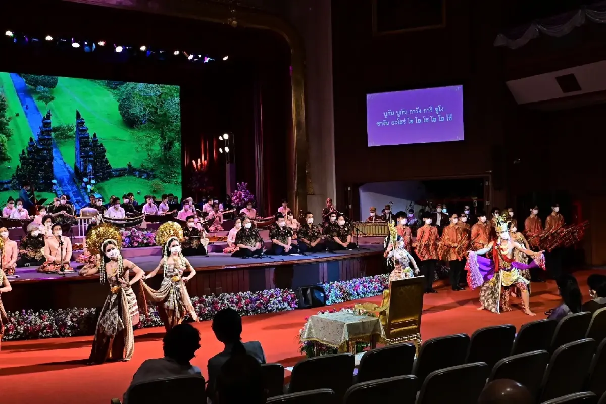 กรมสมเด็จพระเทพฯ เสด็จฯ ไปในงาน "วันมูลนิธิสิรินธร" ประจำปี 2565