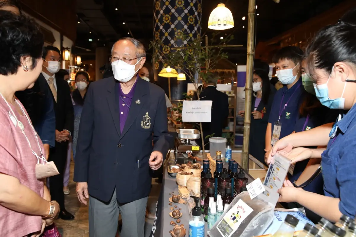 มูลนิธิชัยพัฒนา ร่วมกับ ไอคอนสยาม เมืองสุขสยาม จัดงาน “ชัยพัฒนาแฟร์” ภายใต้แนวคิด “จากนภา ผ่านภูผา สู่มหานที