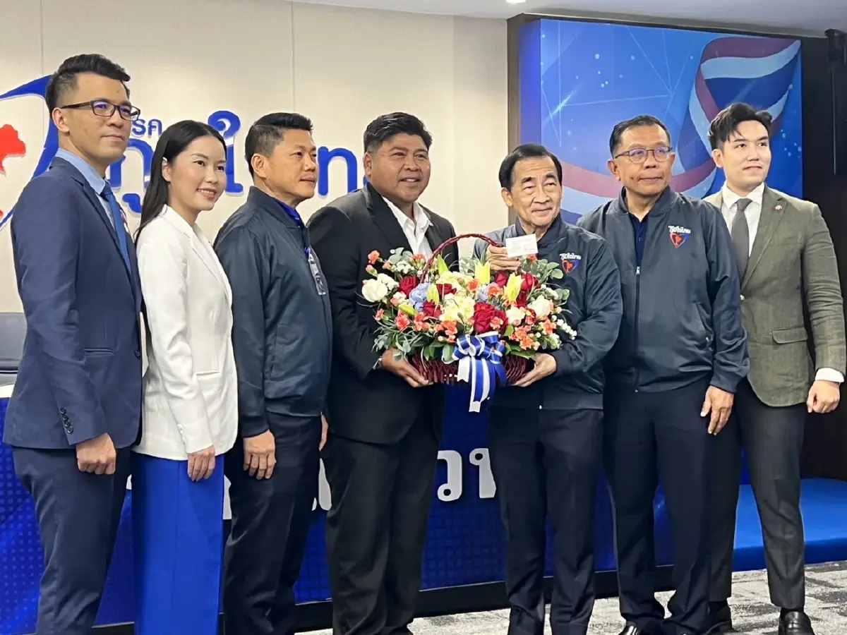 “ต่อพงษ์” อวยพรภท.หยอด ตึกใหม่รับตั้งรัฐบาล “สรอรรถ”ยิ้มรับพร้อมจับมือ