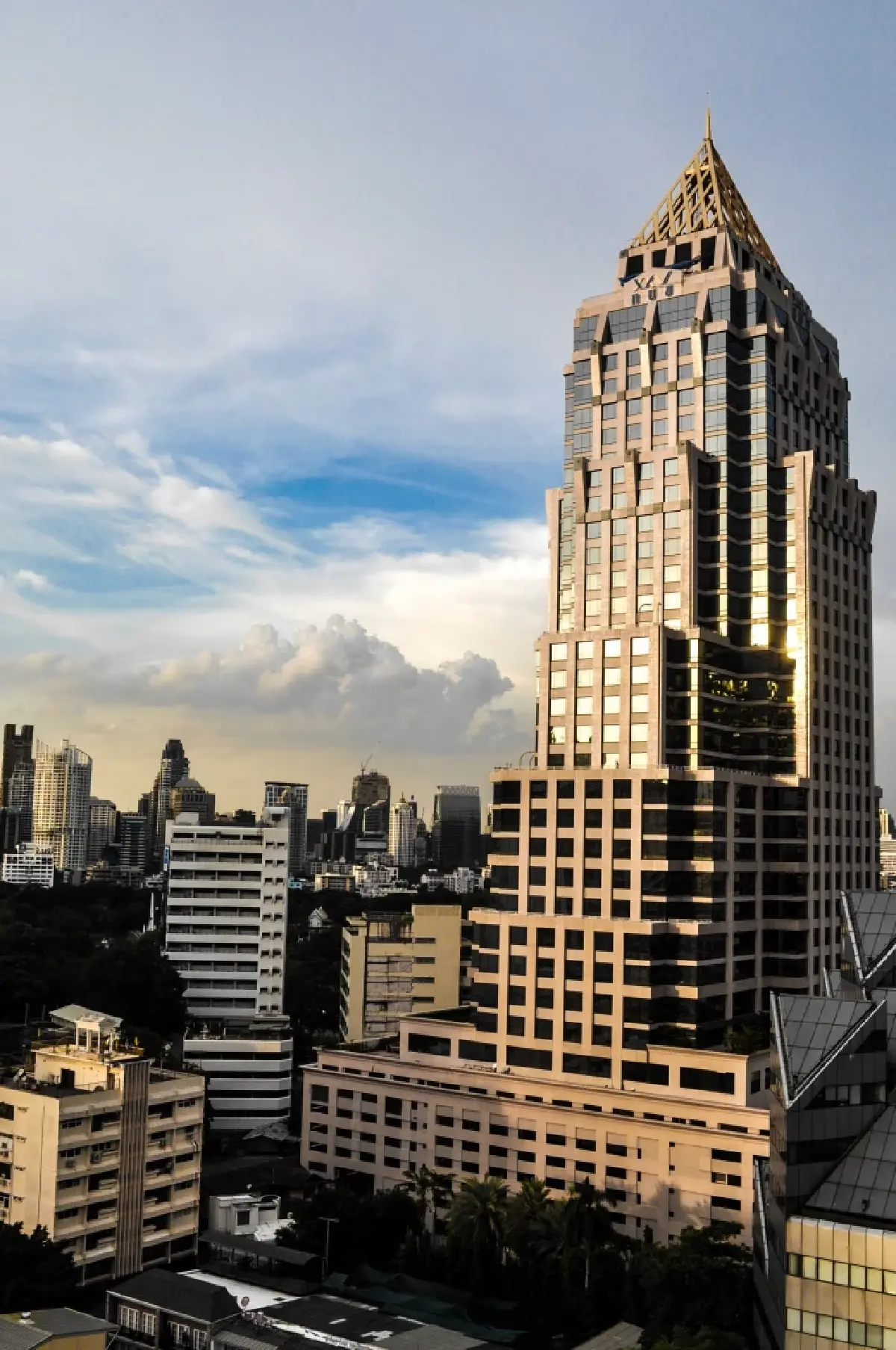 กองทุนบำเหน็จบำนาญข้าราชการ (กบข.) รับสมัครบุคคลเพื่อเข้ารับการคัดเลือกให้ดำรงตำแหน่ง