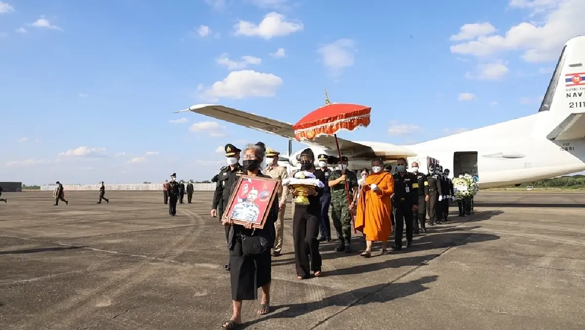 เคลื่อนร่าง "จ่าเอกบุญเลิศ" กำลังพล "เรือหลวงสุโขทัย" ถึงบ้านเกิด จ.บึงกาฬ