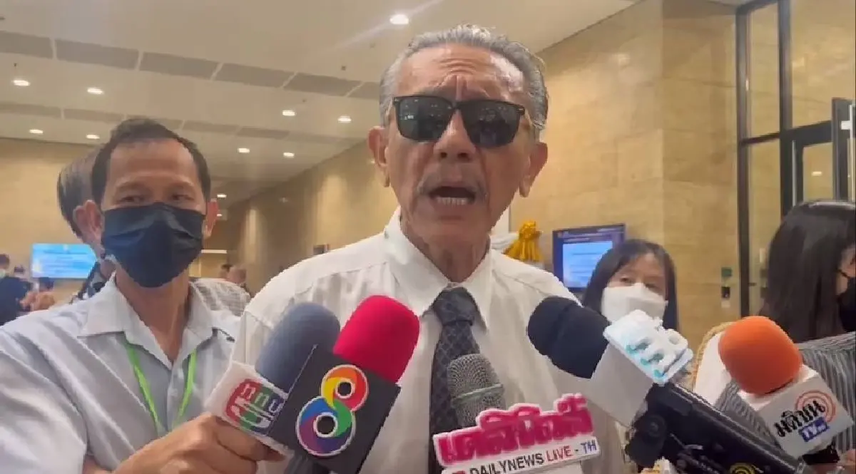 "ชูวิทย์" ให้ข้อมูล "กมธ.ปราบโกง" ปมสอบทุนจีน-เส้นทางการเงิน "สันธนะ"