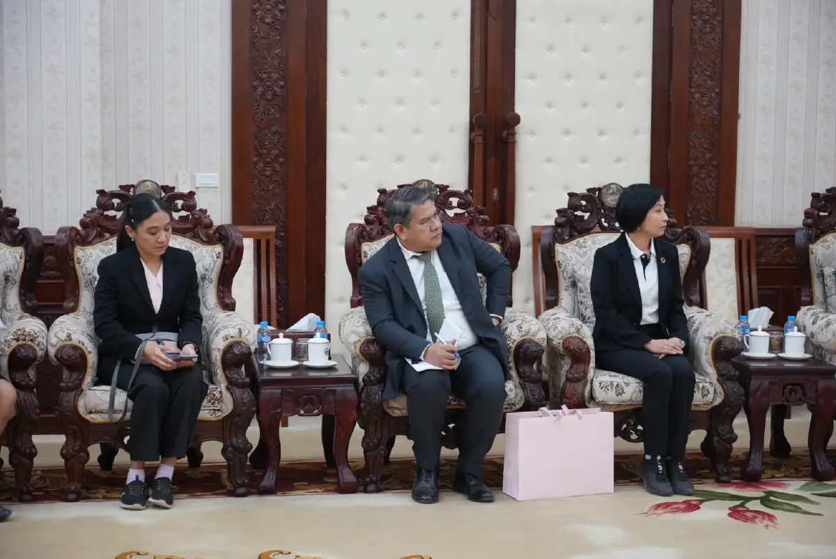 “วราวุธ ศิลปอาชา” เข้าพบ นายกรัฐมนตรี สปป.ลาว แลกเปลี่ยนแนวทางแก้ปัญหาการเปลี่ยนแปลงสภาพภูมิอากาศ