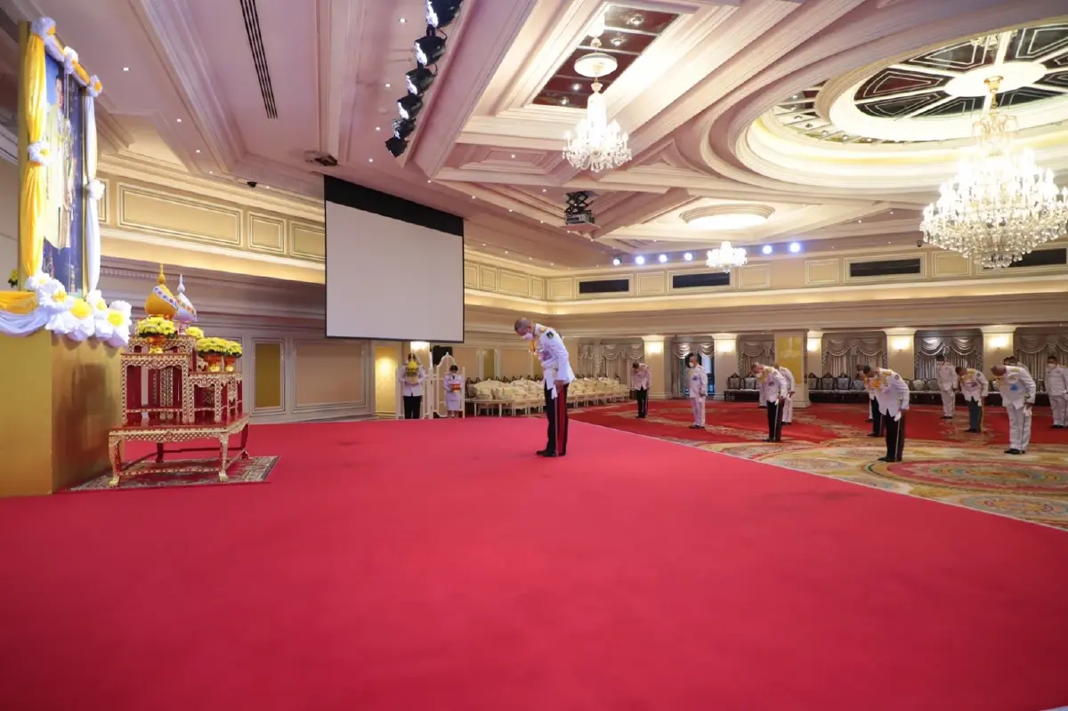 ผบ.ทบ.นำกำลังพล น้อมรำลึกพระมหากรุณาธิคุณ ในหลวง ร.9 เนื่องใน 5 ธ.ค.