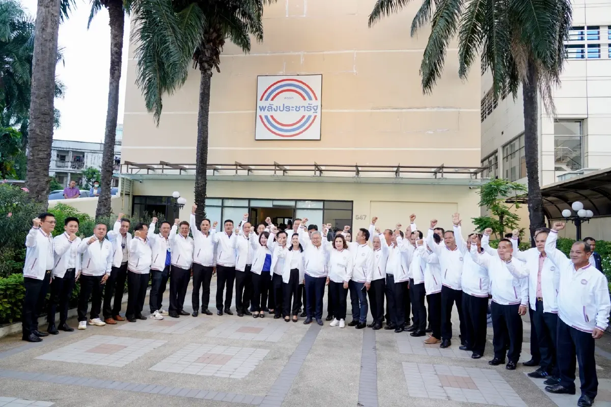 “พปชร.” เปิดตัว 55 ผู้สมัคร ส.ส. เด็กธรรมนัส ตายรัง โว เข็น “ประวิตร” นั่ง นายกฯ