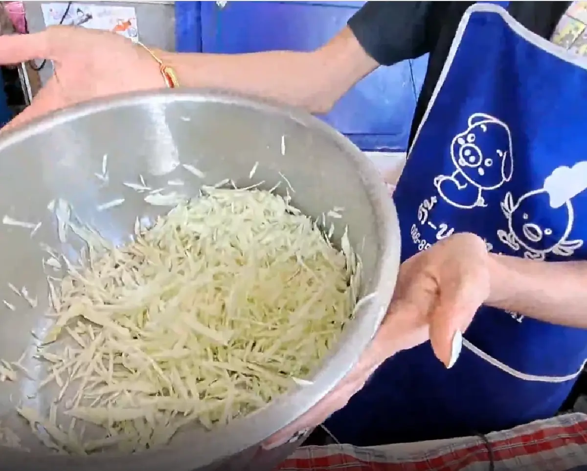 พ่อค้าร้านส้มตำน้ำตาตก "มะละกอ" แพงขึ้นมาก โวยไม่ไหวแน่