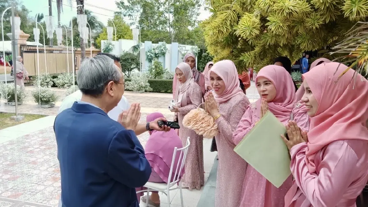 “สนธิรัตน์”ย้ำสัมพันธ์” สร้างอนาคตไทย-บ้านใหญ่นราธิวาส”เหนียวแน่น